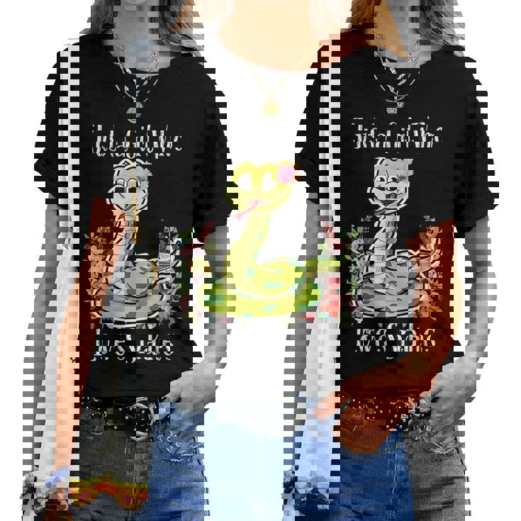 Just A Girl Who Loves Snakes Women T-shirt