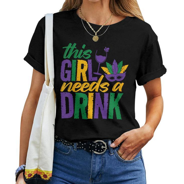 Mardi Gras 2024 This Girl Needs A Drink Vintage Women T-shirt