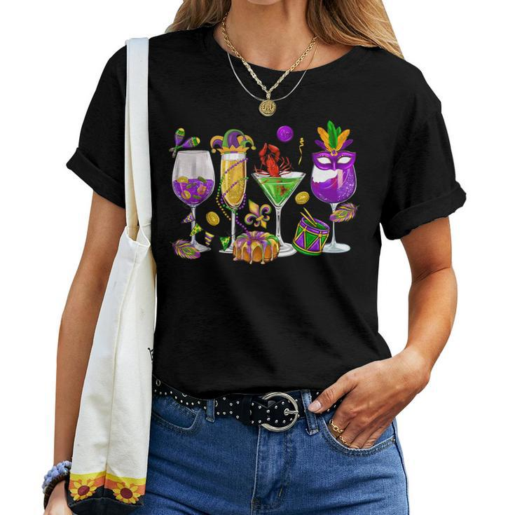 Mardi Gras Glass Of Wine Drinking Team Wine Festival Parade Women T-shirt