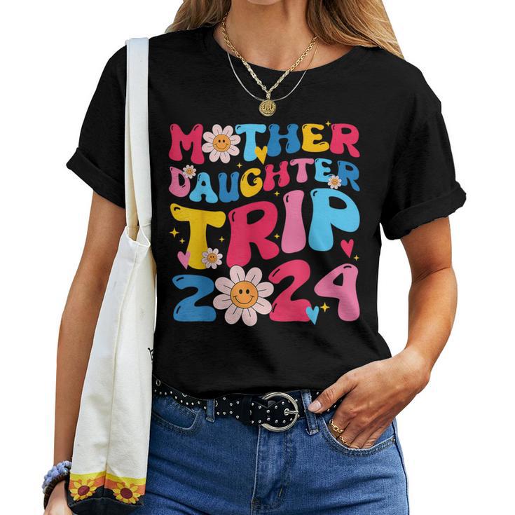 Mother Daughter Trip 2024 Family Vacation Mom Daughter Retro Women T-shirt