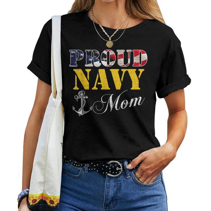 Proud Navy Mom With American Flag For Veteran Day Women T-shirt