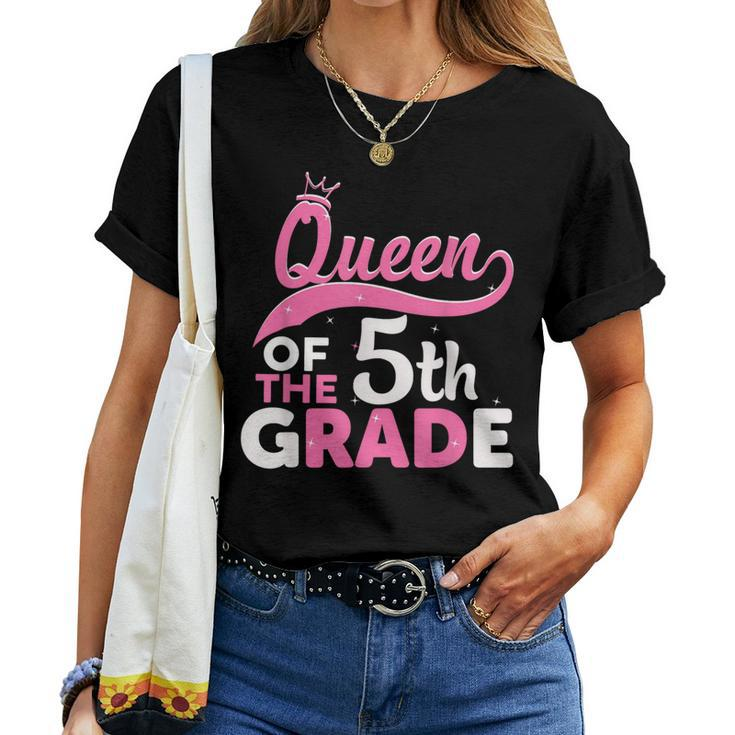 Queen Of The 5Th Grade Crown Back To School Teacher Women T-shirt