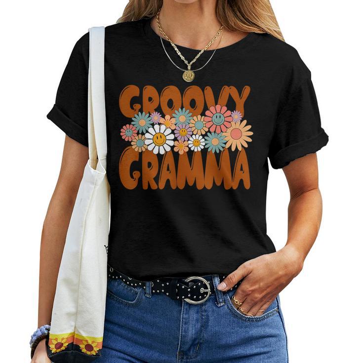 Retro Groovy Gramma Matching Family Mother's Day Party Women T-shirt