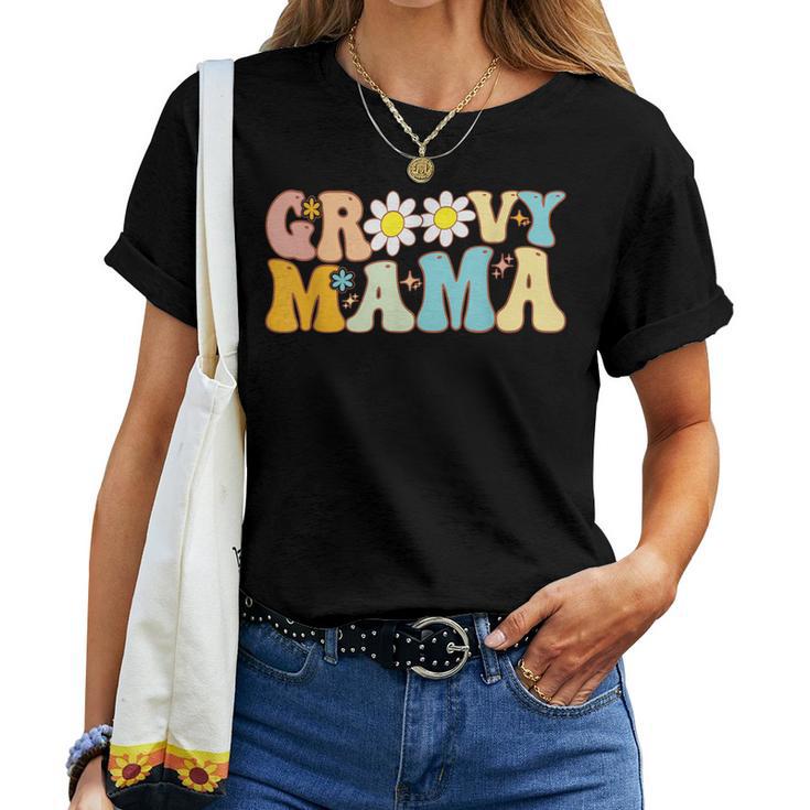 Retro Groovy Mama Daisy Flower Baby Shower For Mother's Day Women T-shirt