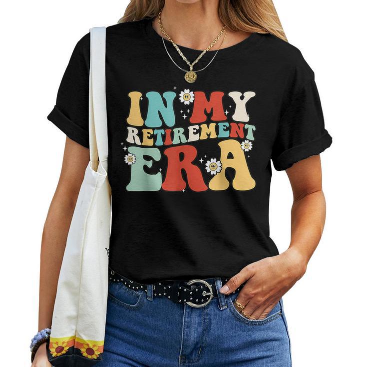 Retro Groovy In My Retirement Era Teacher Retired Women T-shirt