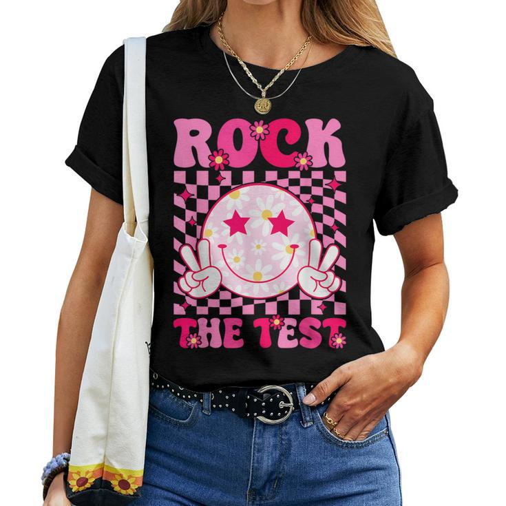 Retro Groovy Test Day Rock The Test Smile Hippie Pink Girls Women T-shirt
