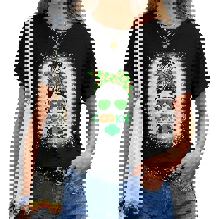 Scout Cookie Mom Girl Troop Messy Bun Sunglasses Women T-shirt