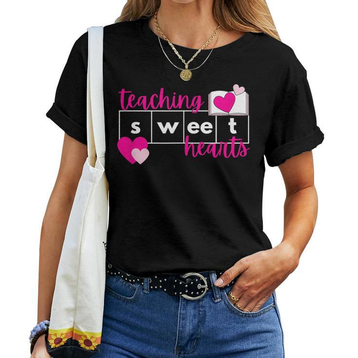 Teaching Sweethearts Reading Teacher Science Of Reading Women T-shirt