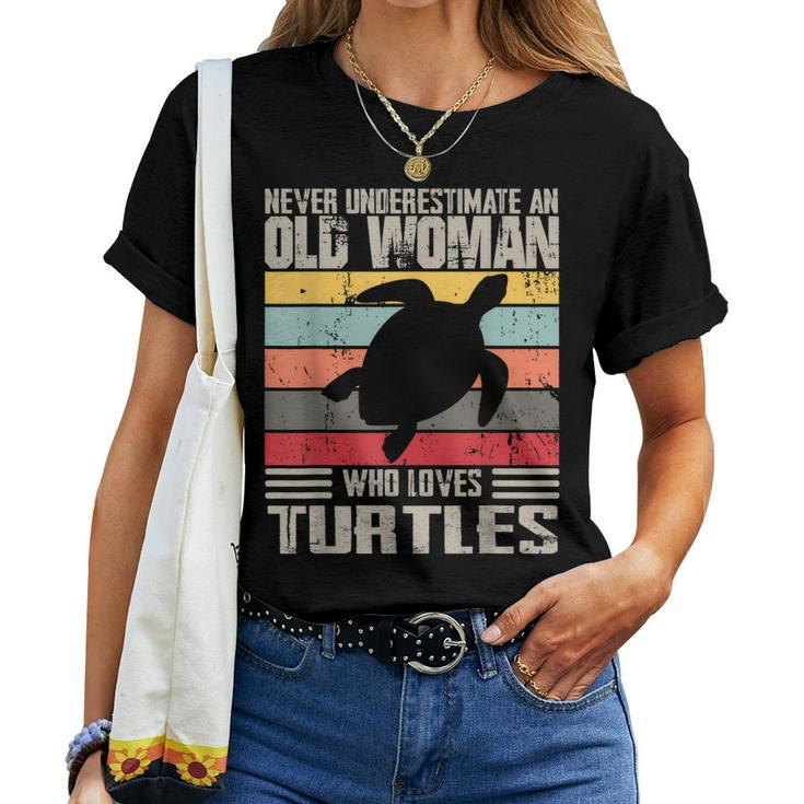 Vintage Never Underestimate An Old Woman Who Loves Turtles Women T-shirt