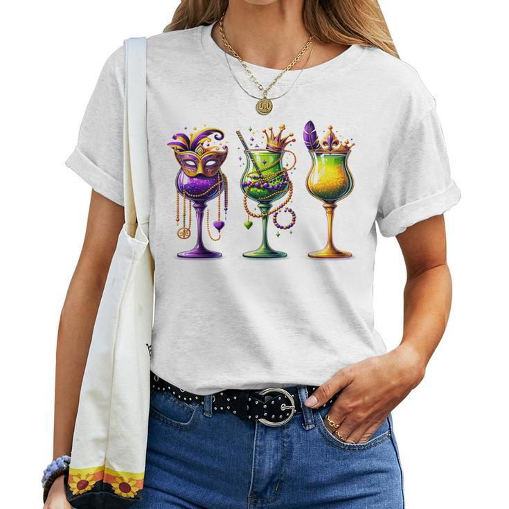 Mardi Gras Glass Of Wine Drinking Wine Festival Parade Women T-shirt