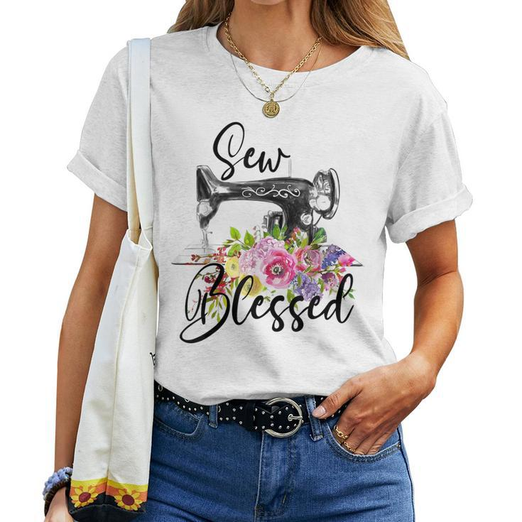Retro Floral Sewing Machine Sew Blessed Quilting Lovers Women T-shirt