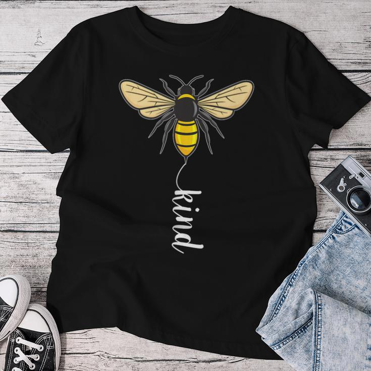 Bee Kind Bees Beekeeper Bee Beekeeping Bee Whisperer T-shirt Frauen Lustige Geschenke