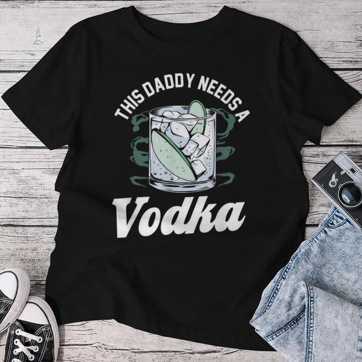 Dieser Papa Braucht Wodka Alkohol Liebhaberodka Wodka T-shirt Frauen Lustige Geschenke