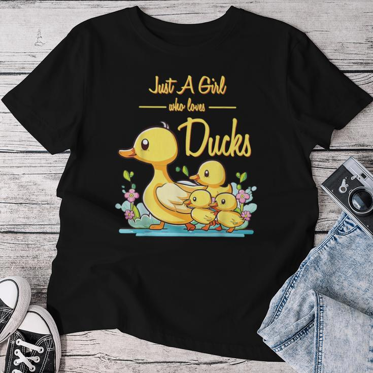 Just A Girl Who Loves Ducks Duck Family Women T-shirt Funny Gifts