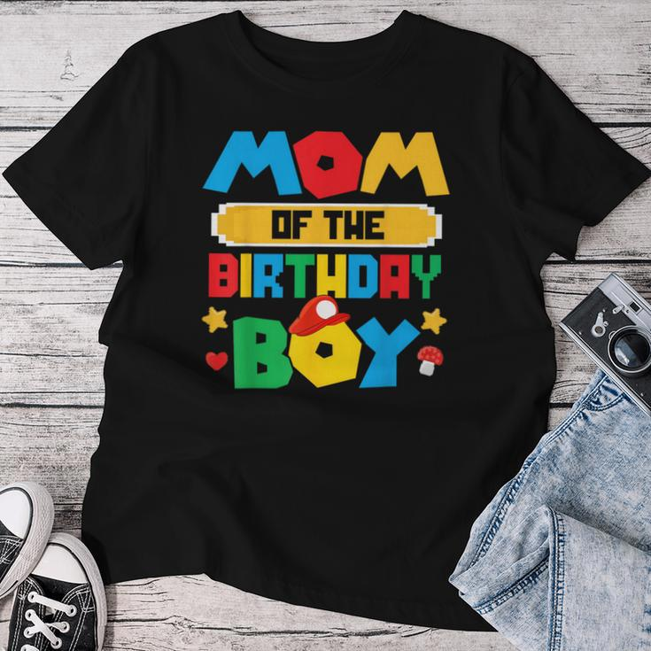 Mom Of The Birthday Boy Game Gaming Mom And Dad Family Women T-shirt Funny Gifts