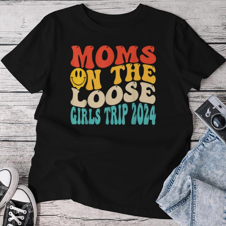 Moms On The Loose Girl's Trip 2024 Family Vacation Women T-shirt Funny Gifts