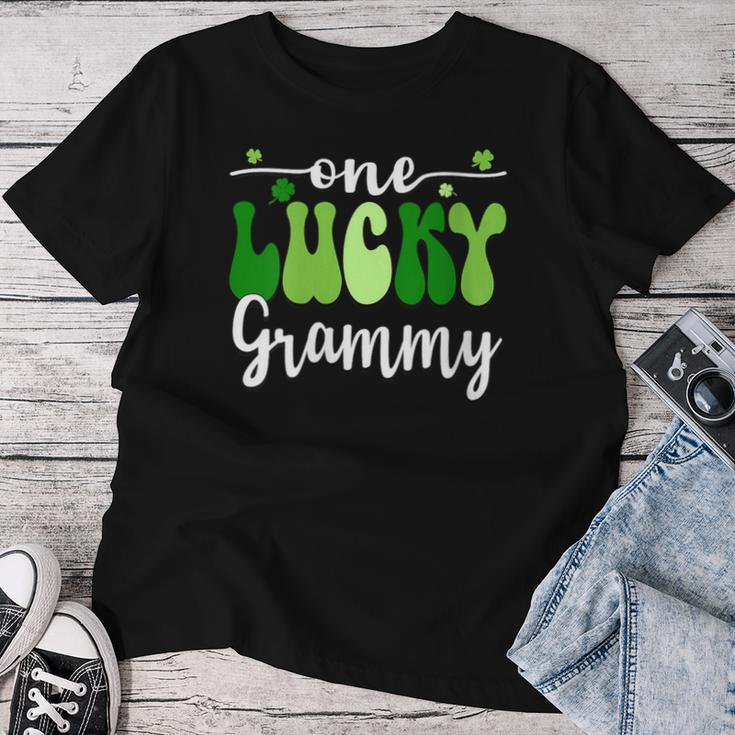 One Lucky Grammy Groovy Retro Grammy St Patrick's Day Women T-shirt Funny Gifts