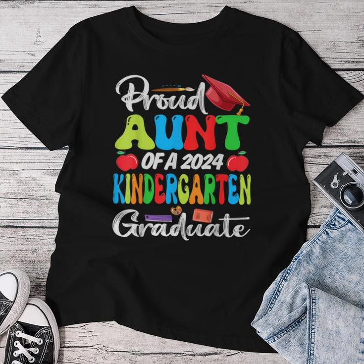 Proud Aunt Of A 2024 Kindergarten Graduate Women T-shirt Funny Gifts