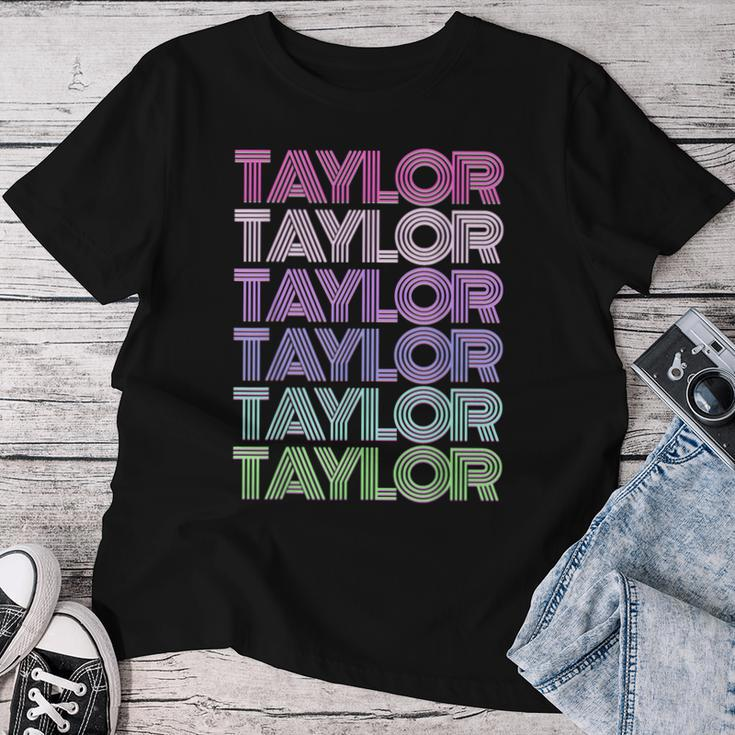 Retro First Name Taylor Girl Boy Surname Repeated Pattern Women T-shirt Funny Gifts