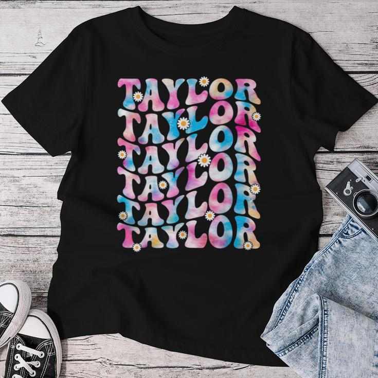 Retro Tie Dye Taylor First Name Personalized Groovy Birthday Women T-shirt Funny Gifts