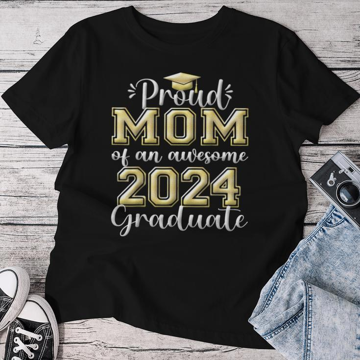Super Proud Mom Of 2024 Graduate Awesome Family College Women T-shirt Funny Gifts