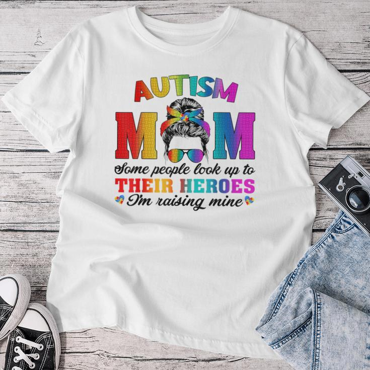 Autism Mom Raising Hero Groovy Messy Bun Autism Awareness Women T-shirt Funny Gifts