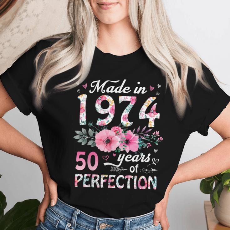 50 Year Old Made In 1974 Floral 50Th Birthday Women Women T-shirt Gifts for Her