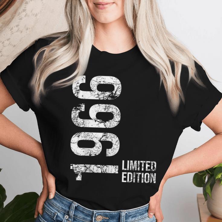 58Th Birthday 58 Years Old Man Woman Vintage 1966 Women T-shirt Gifts for Her