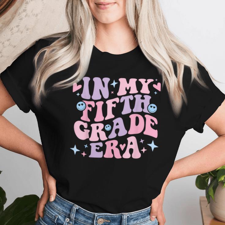 In My 5Th Grade Teacher Era Back To School Retro Teacher Women T-shirt Gifts for Her