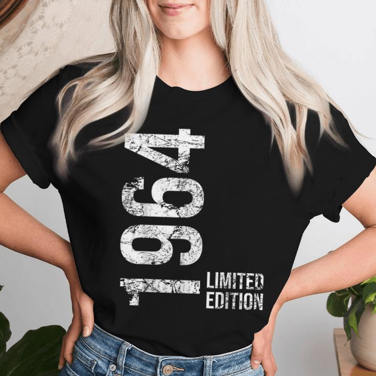 60Th Birthday 60 Years Old Man Woman Vintage 1964 Women T-shirt Gifts for Her