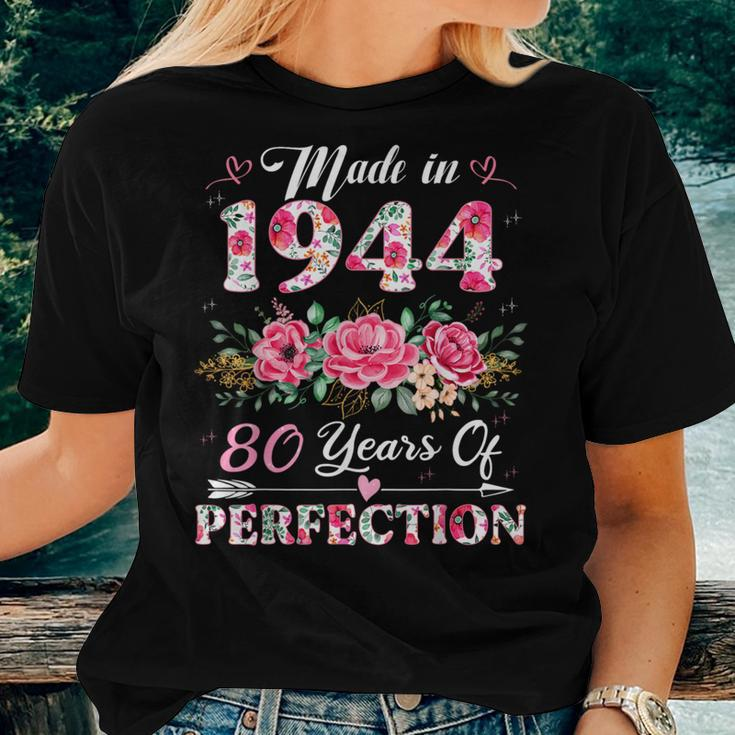 80 Year Old Made In 1944 Floral 80Th Birthday Women Women T-shirt Gifts for Her