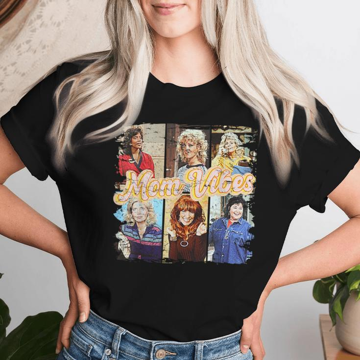 80'S 90'S Mom Vibes Mom Life Mother's Day Vintage Mama Women T-shirt Gifts for Her