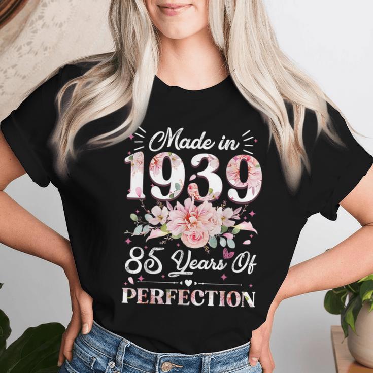 85 Year Old Made In 1939 Floral 85Th Birthday Women Women T-shirt Gifts for Her