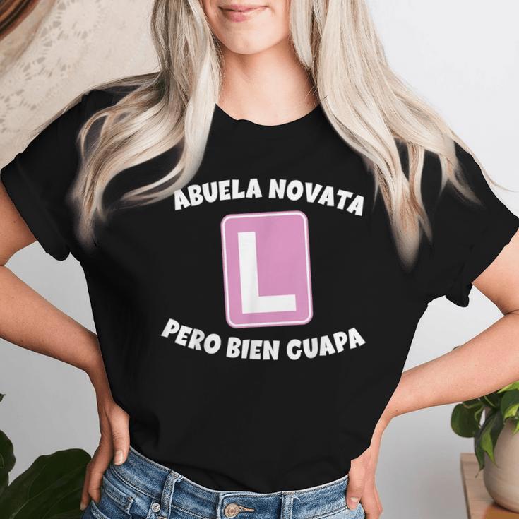 Abuela Novata Pero Bien Guapa Abuela En Prácticas Camiseta de mujer Regalos para ella