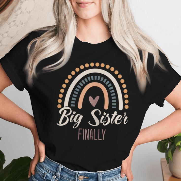 Big Sister Finally 2024 Girls Boho Rainbow Big Sis Sibling Women T-shirt Gifts for Her