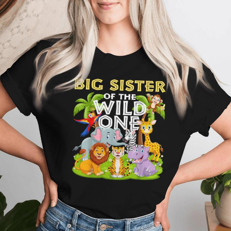 Big Sister Of The Wild One Birthday Zoo Animal Safari Jungle Women T-shirt Gifts for Her