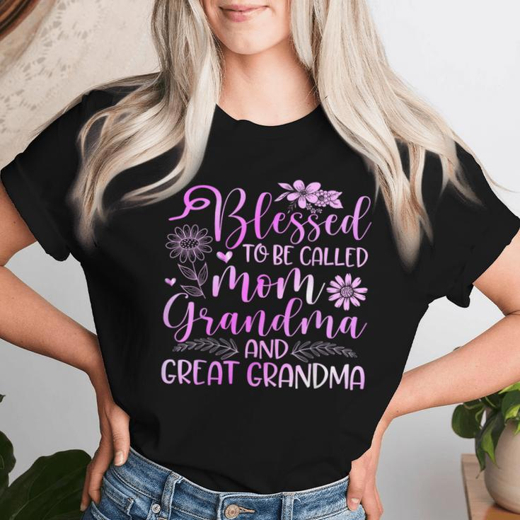 Blessed To Be Called Mom Grandma And Great Grandma Flower Women T-shirt Gifts for Her