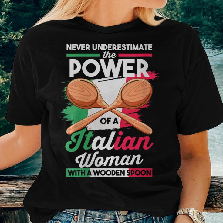 Chief Never Underestimate The Power Of An Italian Woman Women T-shirt Gifts for Her