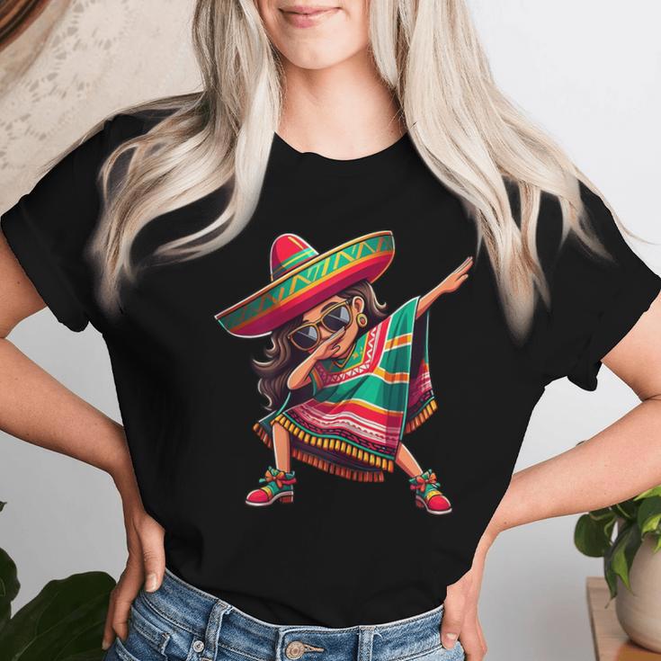 Cinco De Mayo Dabbing Mexican Girl Cinco De Mayo Women T-shirt Gifts for Her