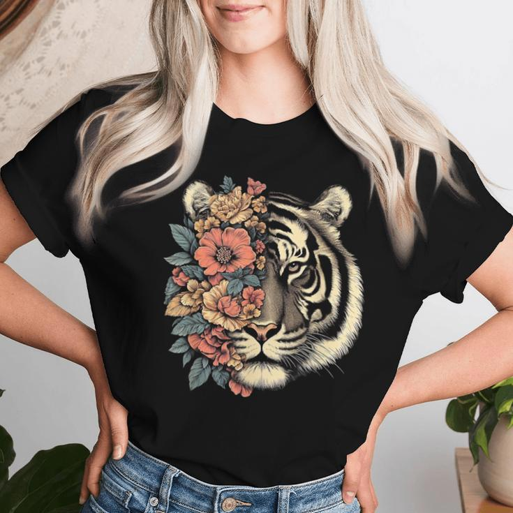 Floral Tiger Girls Flowers Tiger Face For Tigers Lover Women T-shirt Gifts for Her