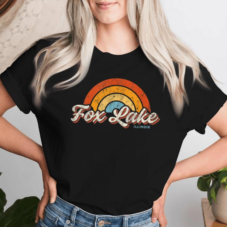 Fox Lake Illinois Il Vintage Rainbow Retro 70S Women T-shirt Gifts for Her