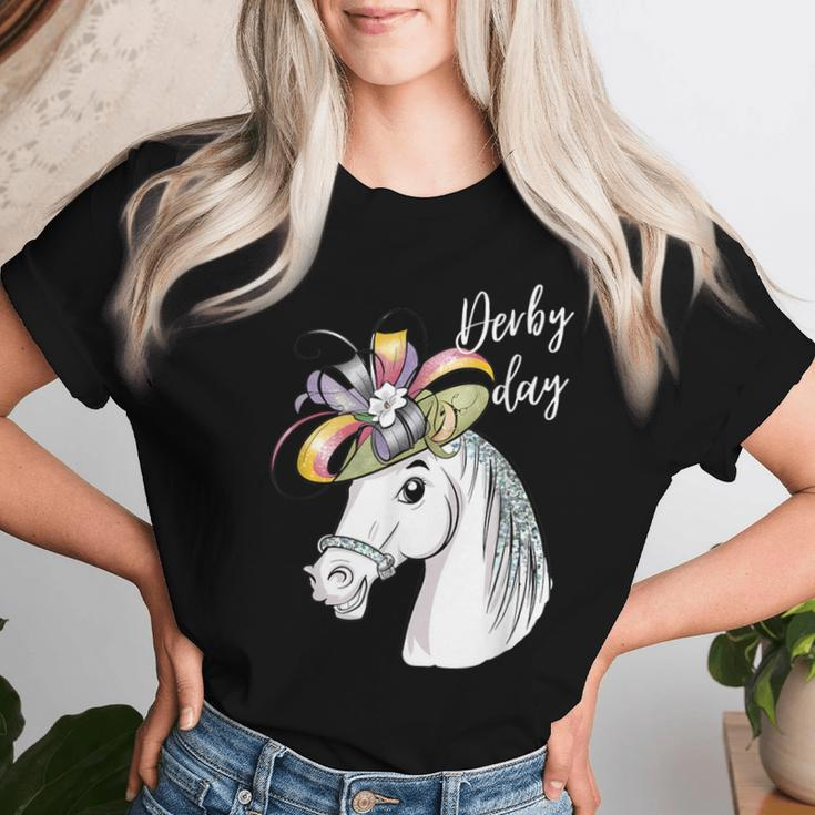 Derby Day 2024 Fascinator Hat Horse Racing Lover Women T-shirt Gifts for Her