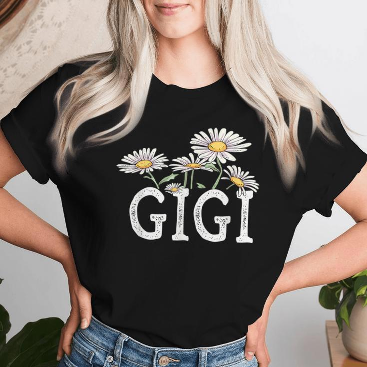 Gigi Floral Chamomile Mother's Day Gigi Women T-shirt Gifts for Her