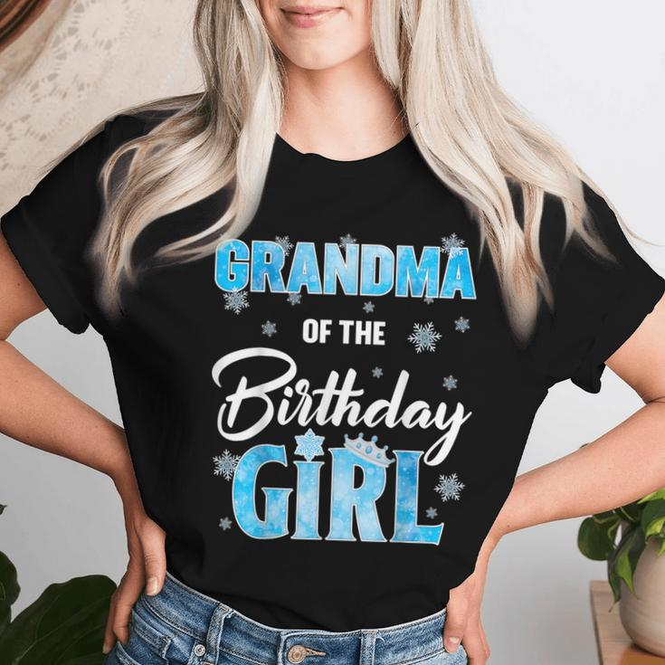 Grandma Of The Birthday Girl Family Snowflakes Winter Party Women T-shirt Gifts for Her