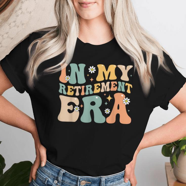 Groovy Retro In My Retirement Era Retired 2024 Women T-shirt Gifts for Her