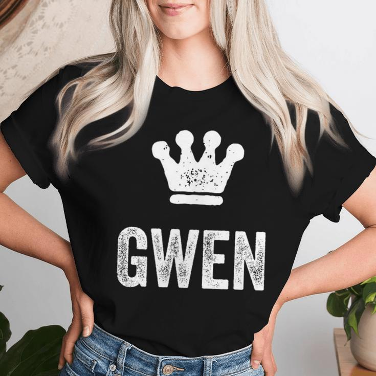 Gwen The Queen Crown & Name Called Gwen Women T-shirt Gifts for Her