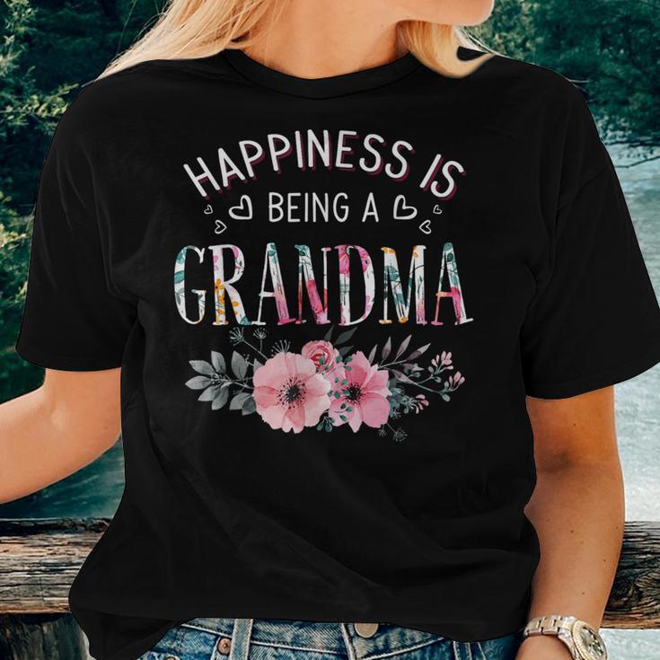 Happiness Is Being A Grandma Grandma Women T-shirt Gifts for Her