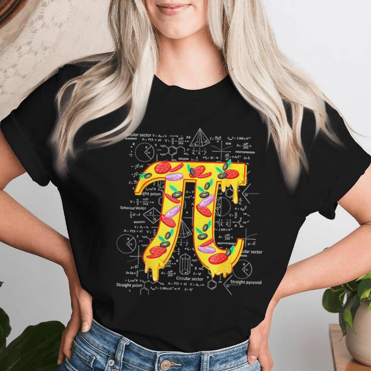 Happy Pi Day Pie Pizza Symbol Math Lover Teacher Outfit Women T-shirt Gifts for Her