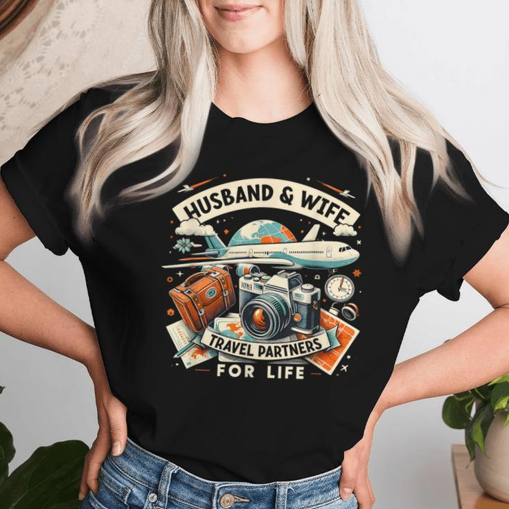 Husband & Wife Travel Partners For Life Family Couple Trip Women T-shirt Gifts for Her