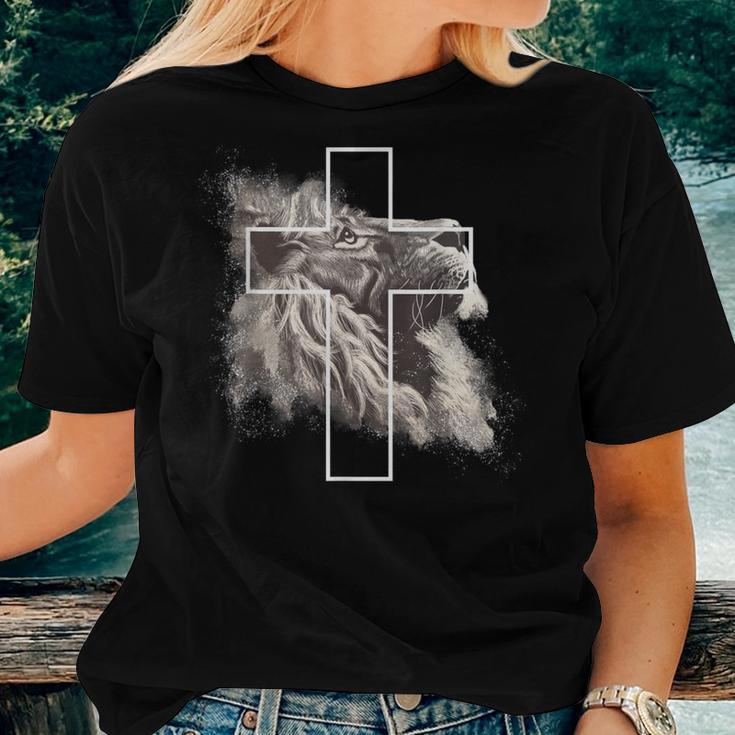 Jesus Lion Of Judah Christian Cross Women T-shirt Gifts for Her